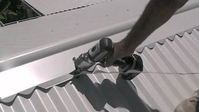 Top Roofing Tools & Safety Equipment for Roofers