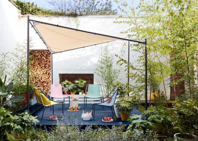 Maximising Small Outdoor Spaces: 7 Ideas From Garden Designers in West Midlands