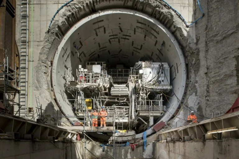 Rotating the UK’s biggest tunnel-boring machine with nitrogen skate system