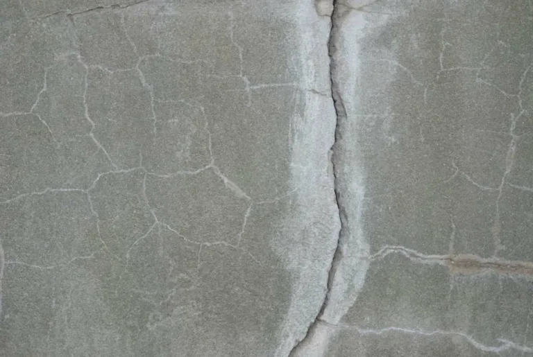 Cracks in RCC Slabs: Causes, Types and Repairing Methods