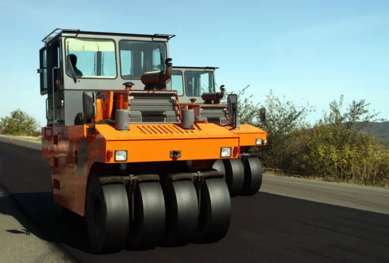 Choosing the Right Pneumatic Tyred Roller for Road Compaction