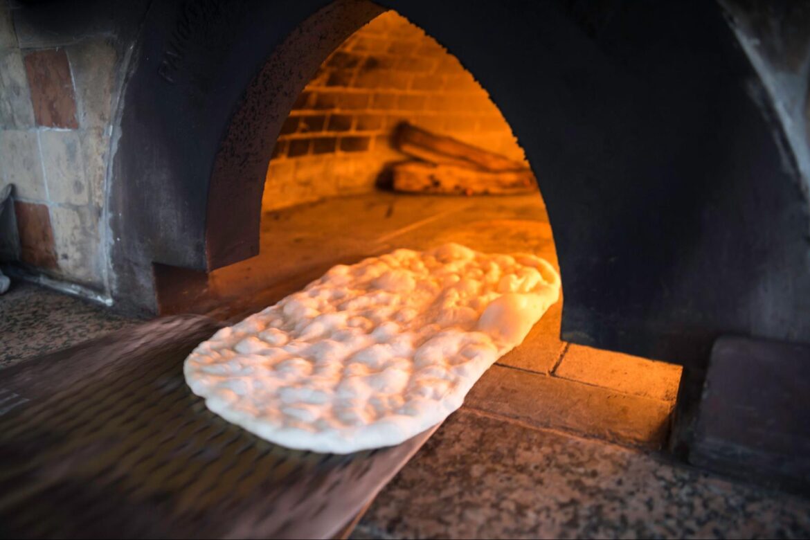 home pizza oven made from fire bricks