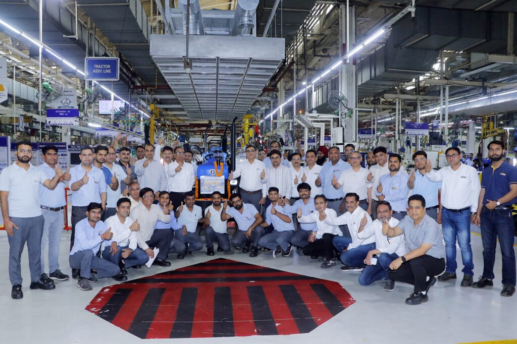 Director Manufacturing and Plant Manager Ravi Kundra flagging off the 800000th tractor