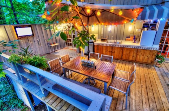 Deck Building Company or Custom Deck Builder for Outdoor Living