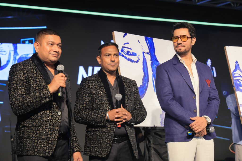 (L to R)- Mr Ashok Nehlia, Mr Om Prakash Nehlia & Randeep Hooda